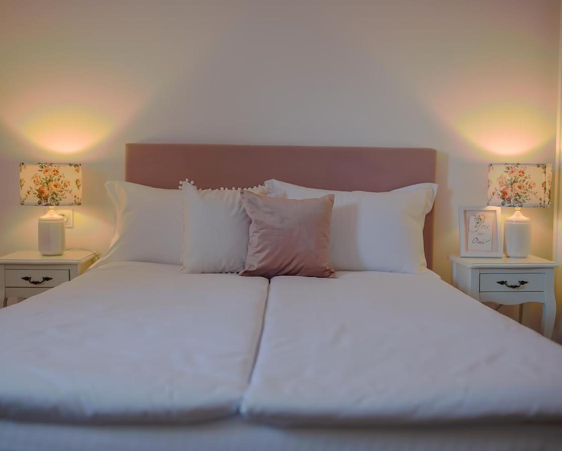 Hotel La Fontaine Hunedoara Zewnętrze zdjęcie