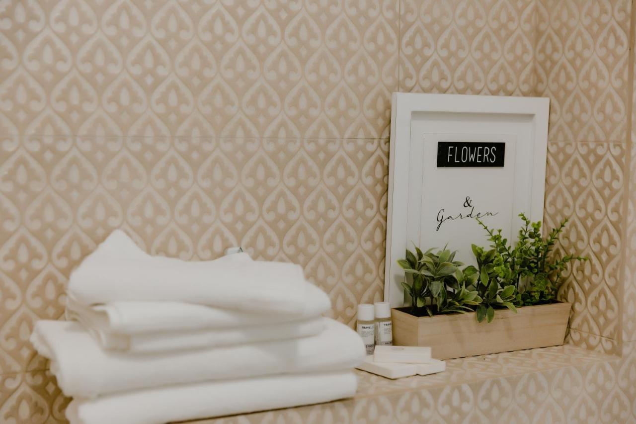 Hotel La Fontaine Hunedoara Zewnętrze zdjęcie